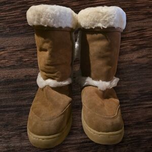 Suede Sherpa Lined Boots 10